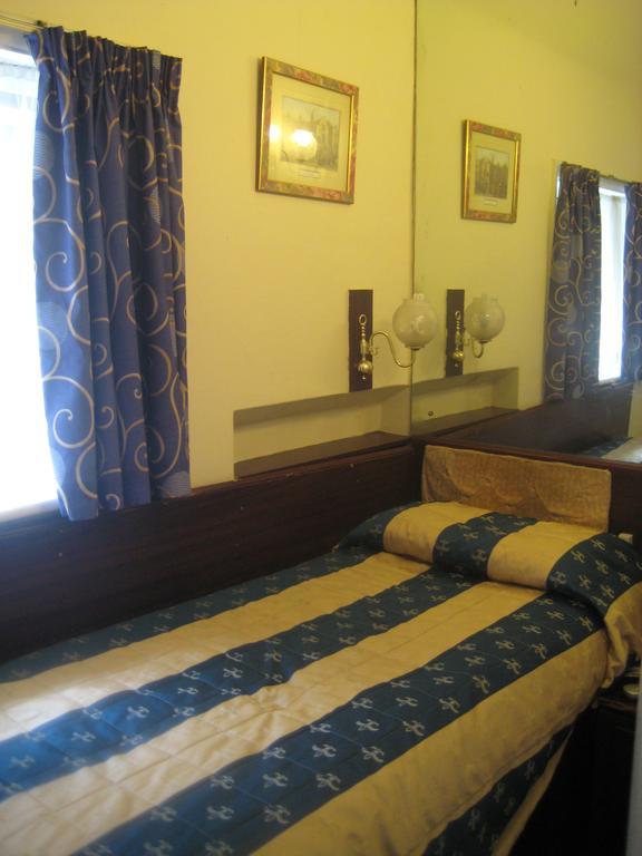 Hallam Hotel 3*